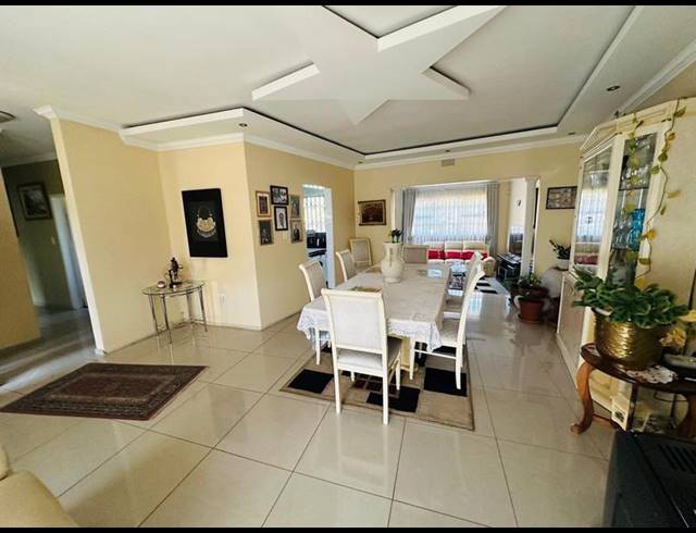 3 BEDROOM HOUSE FOR SALE IN LAMBTON